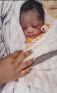 فيديو/ العثور على طفل رضيع في حي اسبيخه بمقاطعة توجنين