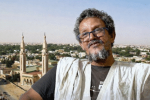 غياب لافت في الموسم الرمضاني… أين اختفى نجم الكوميديا أعمر ولد گي؟