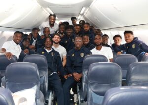 المرابطون في رحلة تاريخية إلى الأرجنتين لمواجهة بطل العالم بقيادة ميسي وسط ترقب جماهيري واسع واهتمام إعلامي دولي