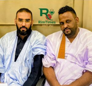 رجل الأعمال محمد ولد الشيخ يقدّم واجب العزاء لأسرة أهل أحمد لوله إثر وفاة نجلهم